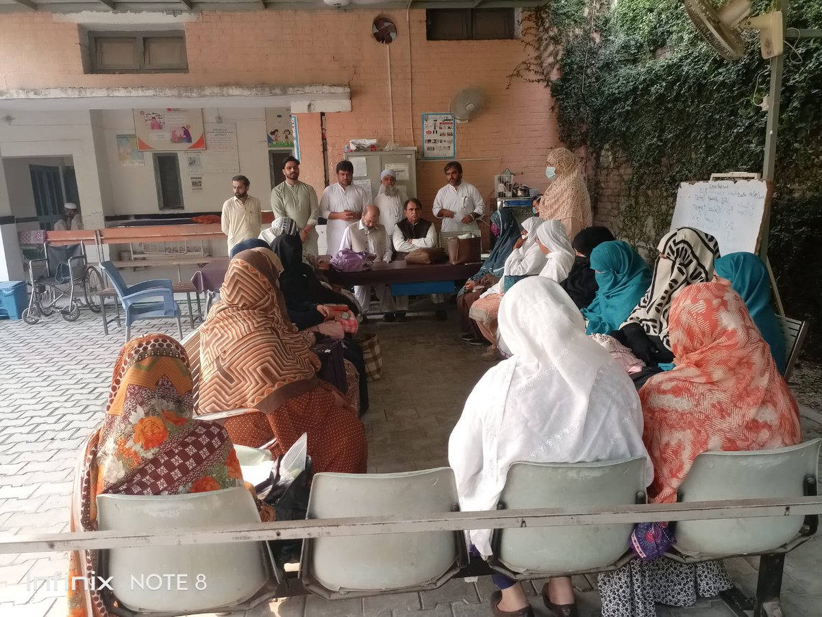 PakFightsPolio's tweet photo. Dr. Altaf Bosan, National Technical Focal Person for Polio Eradication (NEOC), visited UC Tehkal Payan-2 in Peshawar to review campaign implementation and support frontline teams in reaching every eligible child.

The field review focused on identifying zero-dose children, addressing refusals, revisiting locked houses and strengthening supervision to ensure no child is missed.

Campaign progress across Peshawar is being closely reviewed, with identified gaps informing timely corrective actions and field priorities.

Every missed child matters. Every effort counts.

#PolioFreePakistan #EveryChildEveryTime #EndPolio #SNID2026