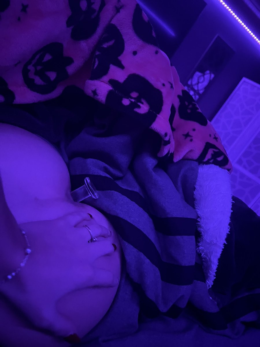 ToewsTo56822's tweet photo. Slutty teen expose by bf. Dm me submissions #Cuck #cuckold #wankchat #hotwife #nsfw #nsfwtwt #bbc #bnwo #findom #horny #goon #gooner #feargasm #catfish https://t.co/xaNs0jpwAX