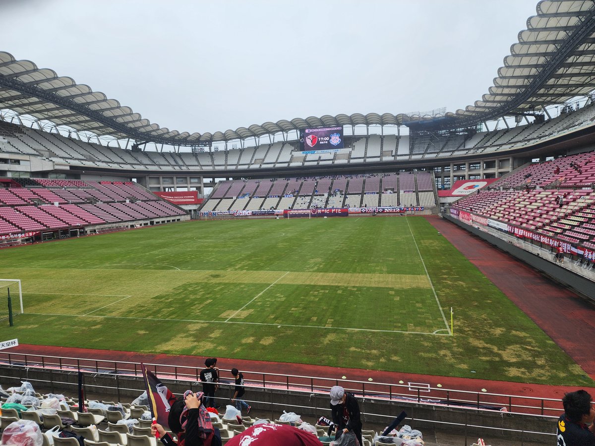 yokotin_0709's tweet photo. 今日は ここから💪🏻🔥 

雨予報だったっけ？😂

#鹿島アントラーズ https://t.co/mWhmfeUfRy