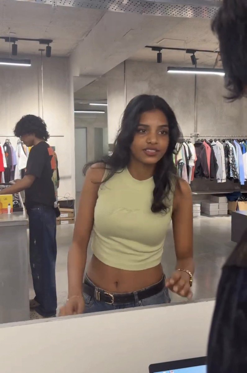 Warmconnectionn's tweet photo. @BotManiverse Ivala kathara kathara okkanum 🤤 https://t.co/gh6GciZs0O