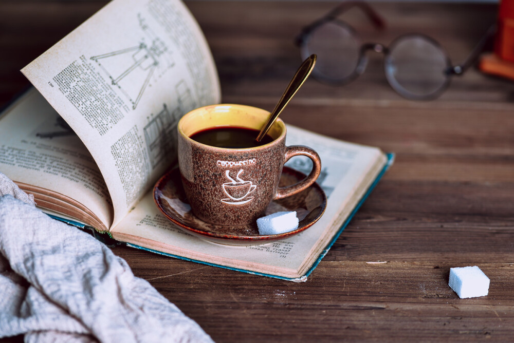 HHendrimendrofa's tweet photo. Just had a random coffee with my old classmate—suddenly my gray Monday feels warm and shiny, like a little sun slipped into my pocket.， https://t.co/dxB6uTAlMe