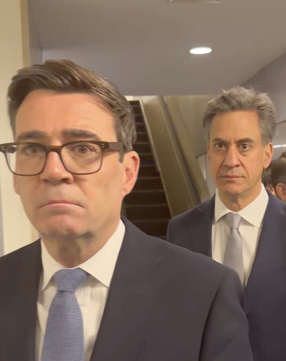 RestoreBritain's tweet photo. These two representing Britain on the world stage.

Embarrassing. https://t.co/OtFYWllkwZ