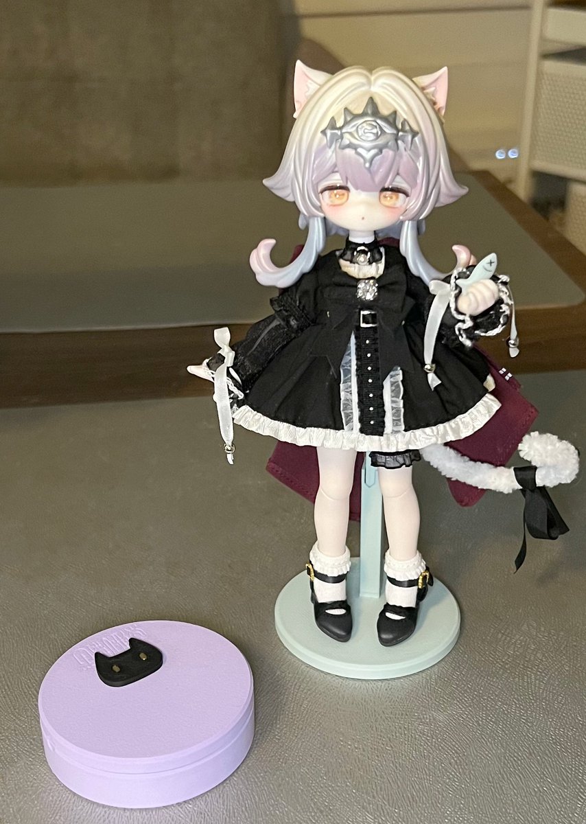 kuroi_doll's tweet photo. 🐈‍⬛1/12ドール用「収納できるスタンド」を開発中！
商品化に向けて印刷テスト中なのですが、フィラメントが足りない…！😭
ほしいものリストから対象フィラメントをご支援いただいた方には、お礼にプロトタイプを1点お送りします✨
完成まで応援してもらえたら嬉しいです！
https://t.co/Eek1bs2cZ1 https://t.co/H0NE91NGi3
