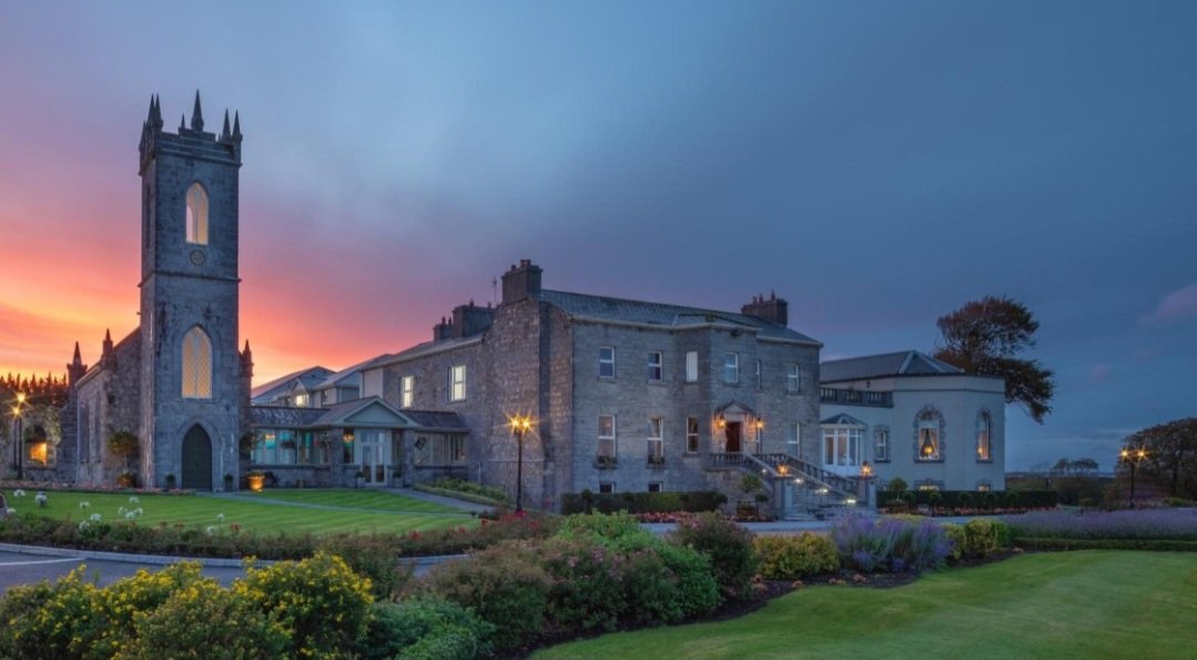 MichelinGuideUK's tweet photo. Glenlo Abbey Hotel: One Key, One Star and Orient Express Glamour
2026 saw Glenlo Abbey awarded One MICHELIN Star as well as One MICHELIN Key. We take a look at what makes this estate just off the stunning Wild Atlantic Way quite so special

Read more here: https://t.co/ZN7LsWGekG https://t.co/IW81Vhg7jn