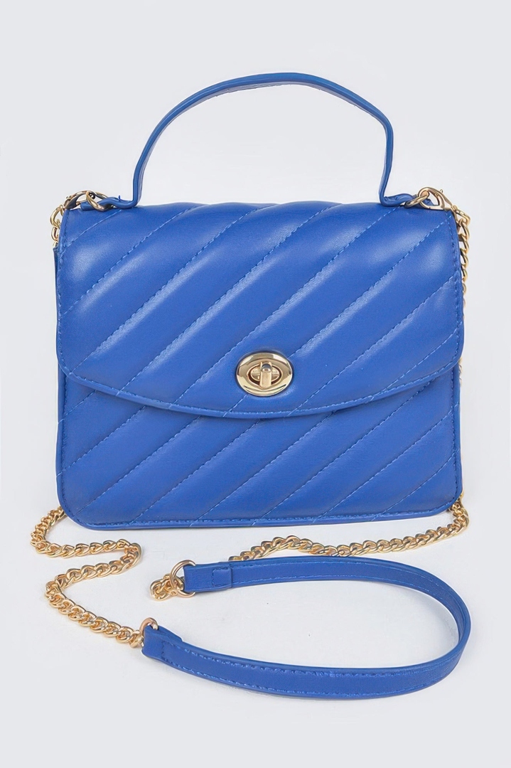 peachandpantry's tweet photo. Elevate your everyday with the Quilted Top Handle Flap Bag. Structured, chic, and perfect for day-to-night styling. Shop Now: https://t.co/eAP2zb9evA #QuiltedBag #TopHandleBag https://t.co/TjhsrbB1FD