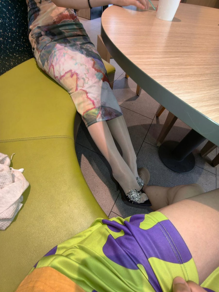 samc_howard's tweet photo. 老婆越来越会了，出来吃个饭搞的我性趣满满，不知道如果换其他男人她会不会更主动了！ https://t.co/yL94hSKheA