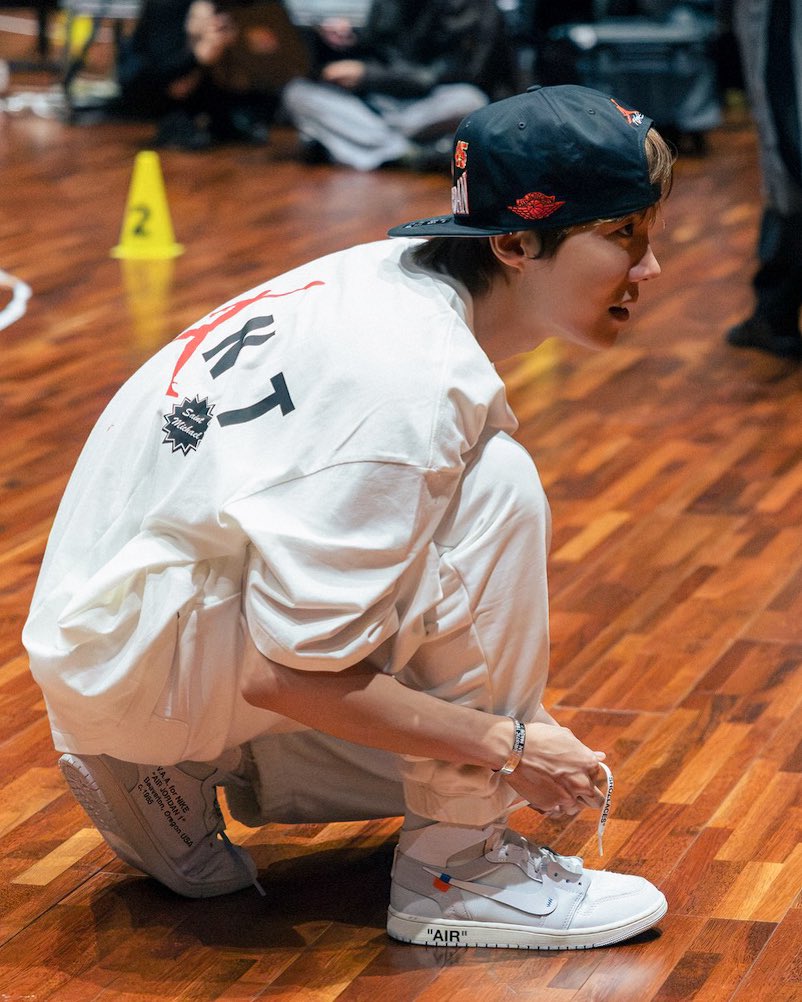 hobiroppi's tweet photo. BOYFRIEND https://t.co/LnKUukRBAT