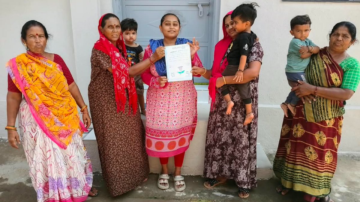 bcicds's tweet photo. આજ રોજ ગોંડલ ધટક-૧ ના વર્કર બહેનો દ્વારા આંગણ ઉત્સવ કાર્યક્રમ ની ઉજવણી નું વાલીઓ અને લાભાર્થીઓ ને આમંત્રણ આપેલ છે
@DDORAJKOT1 @MinistryWCD @ICDSGujarat @CollectorRjt @CMOGuj @ICDS__RAJKOT https://t.co/8gfmleYG9A