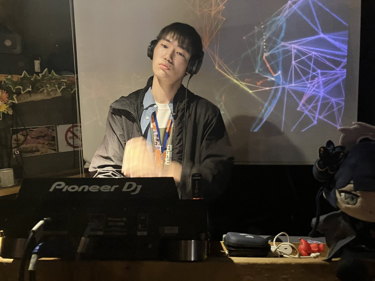Supreme_YUTM's tweet photo. #星霜燦廻流転 
次はフラワリングナイトの潮風さんです！
さぁ！ナイフパーティーだ！ https://t.co/lfN6d3lne7