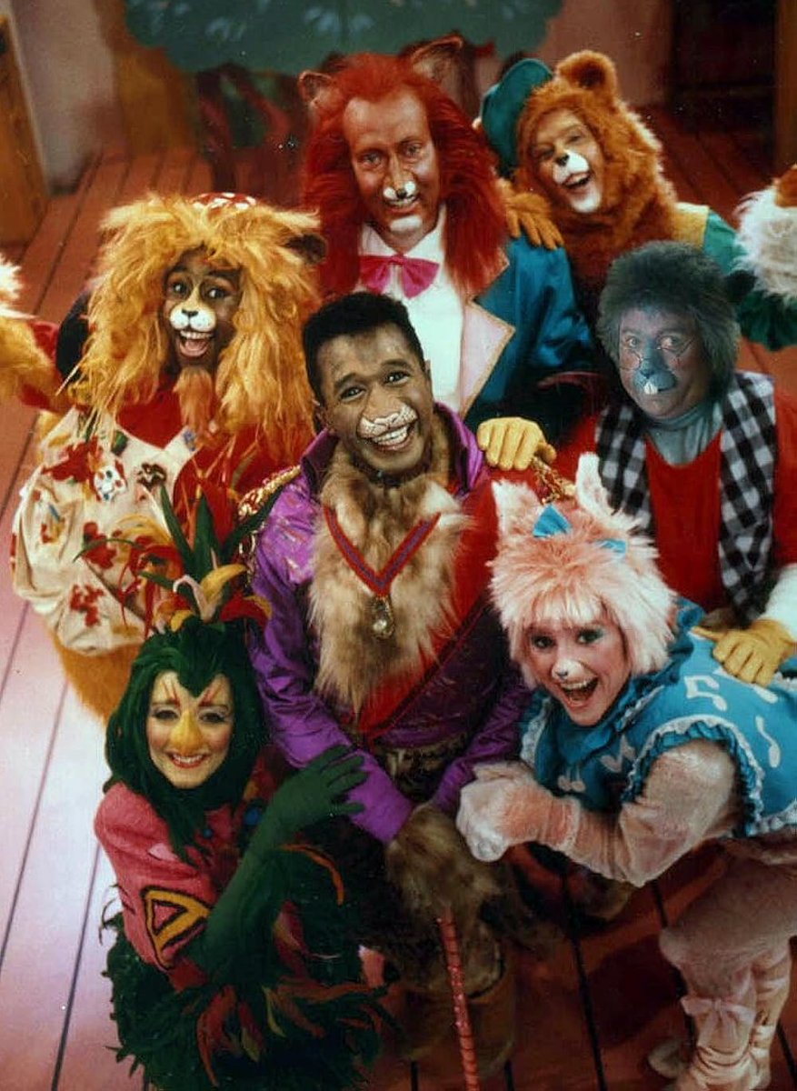 DaggerTrading's tweet photo. @BenVereen My first time ever seeing you was on Zoobilee Zoo. I absolutely loved that show as a child, and you’re a big part of those memories. You are awesome! ❤️ https://t.co/OIoEx6l1wf