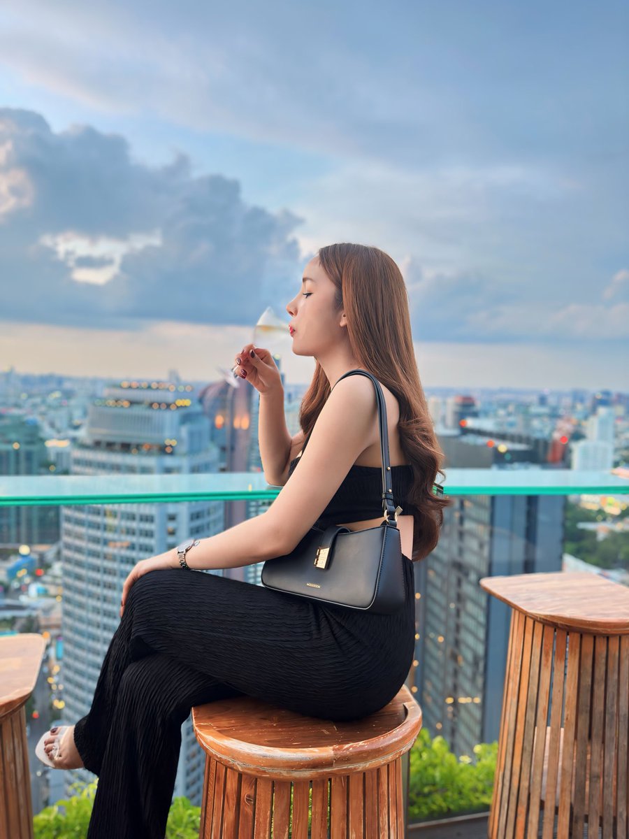 AommiBangna's tweet photo. สวัสดีงับ แอคใหม่มาแย้วนะ🍑💙💦
#สาวสองบางนา https://t.co/2X2OT8D6jS