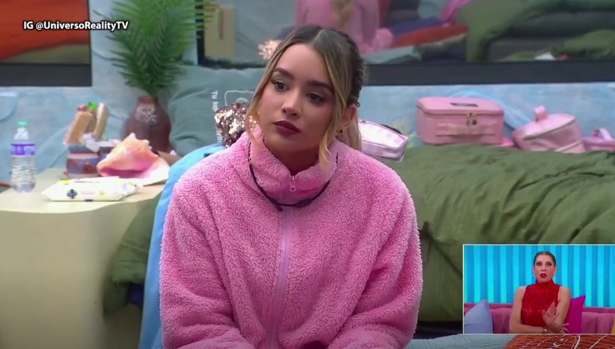 JavisAlvarez17's tweet photo. Si es que Vane dijo la verdad"...

Brianda no cree que le que le dijo su amiga es cierto. Ay Brianda, como no vas a creer a alguien que está viendo todo afuera.... 😵‍💫
#LaCasaDeLosFamososMx https://t.co/2PXDGopxSH