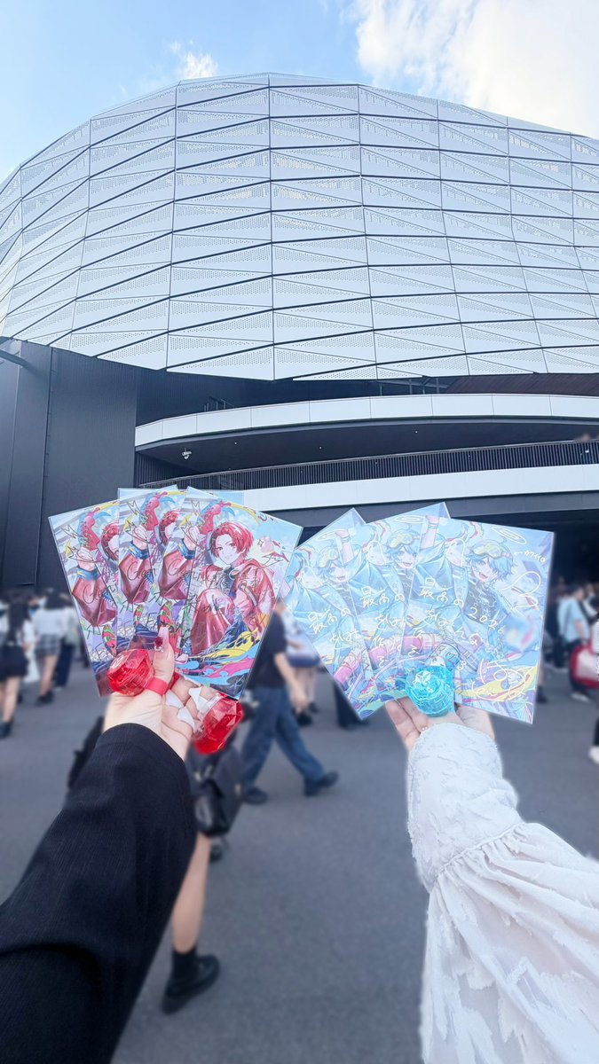 yuyu_liu_1's tweet photo. 📍LaLa arena TOKYO-BAY FINAL公演

『まだ誰も見た事ない場所まで
　　　　　　　　    君の笑顔を連れて.⋆𝜗𝜚 』

🎲 #全国いれいす色大作戦
❤️ #きいてよりうらくん https://t.co/XbTDwOXKRX