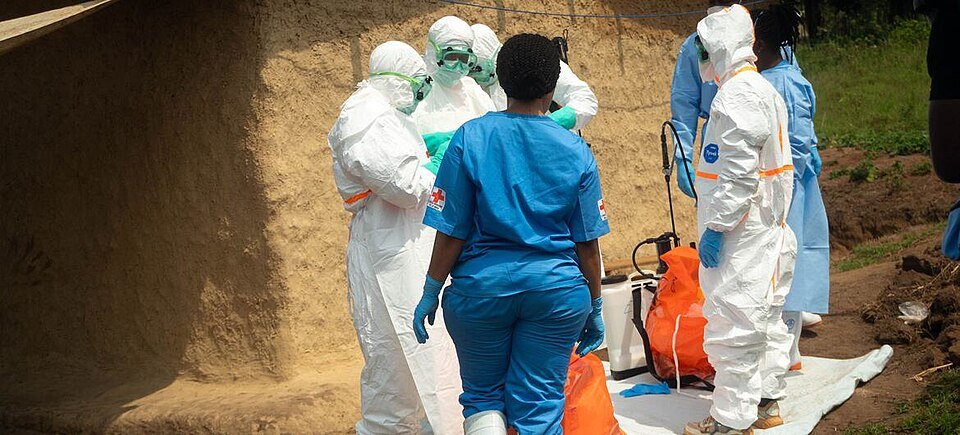 CnDataSeed's tweet photo. As of Sept. 20, the Ebola outbreak in the Democratic Republic of the Congo has reached 7,733 confirmed cases (+475 since WHO’s previous weekly report) and 3,732 confirmed deaths (+222). The outbreak has affected 63 health zones, including a newly affected area near the South Sudan border.
May those receiving care recover, and may families who have lost loved ones find support.
More data, more insights — explore CnDataSeed: https://t.co/VmadyFwNCa
