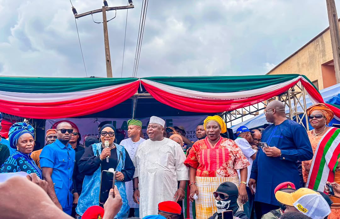 Harwohyehmi1's tweet photo. Hon. Oladipupo Adebutu takes his campaign to Ipokia LGA today, engaging directly with party faithful and the people of Ogun West. Come hear his vision for a prosperous, inclusive and people-centred Ogun State. Ipokia is ready. Ogun West is ready.  #IturaDe #Ogun2027 https://t.co/gd1Sxa1TtI