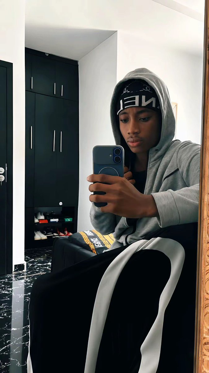 Gtbiee's tweet photo. 🫩❤️ ski https://t.co/FbrU0HoUSa
