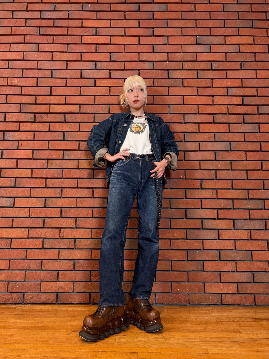 Hondo_dagaya_'s tweet photo. #CrosSing #クロスシング
家にある最高のヴィンテージさんを着ました🧥👖

ヘアメイク　横山雷志郎さま https://t.co/avi9hXiuXn
