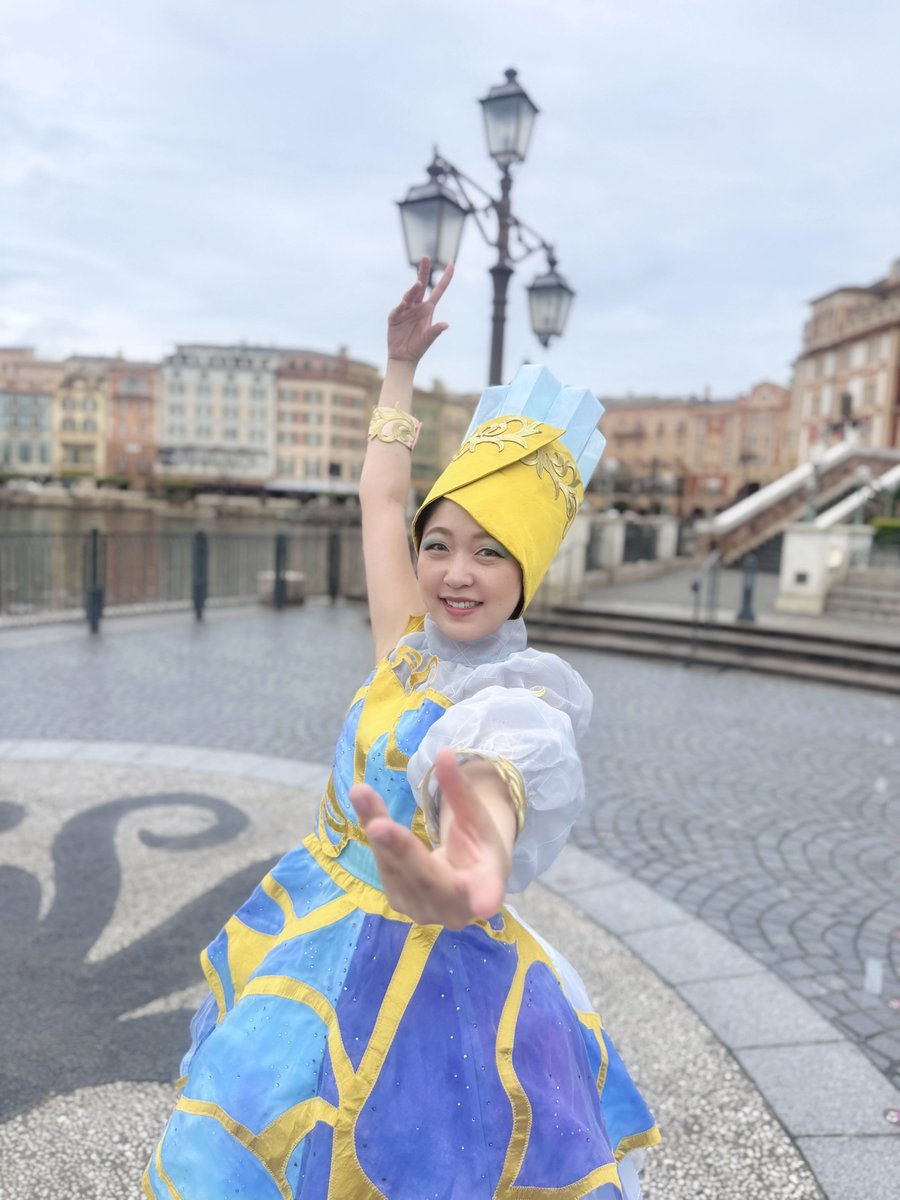 123yua811's tweet photo. それでは出かけましょう、あなたの心の中にあるクリスタルを輝かせる旅へ✨
#Dハロ仮装2026 

念願のリドで撮ってもらった😭💎🩵 https://t.co/U9PkfhE9m4