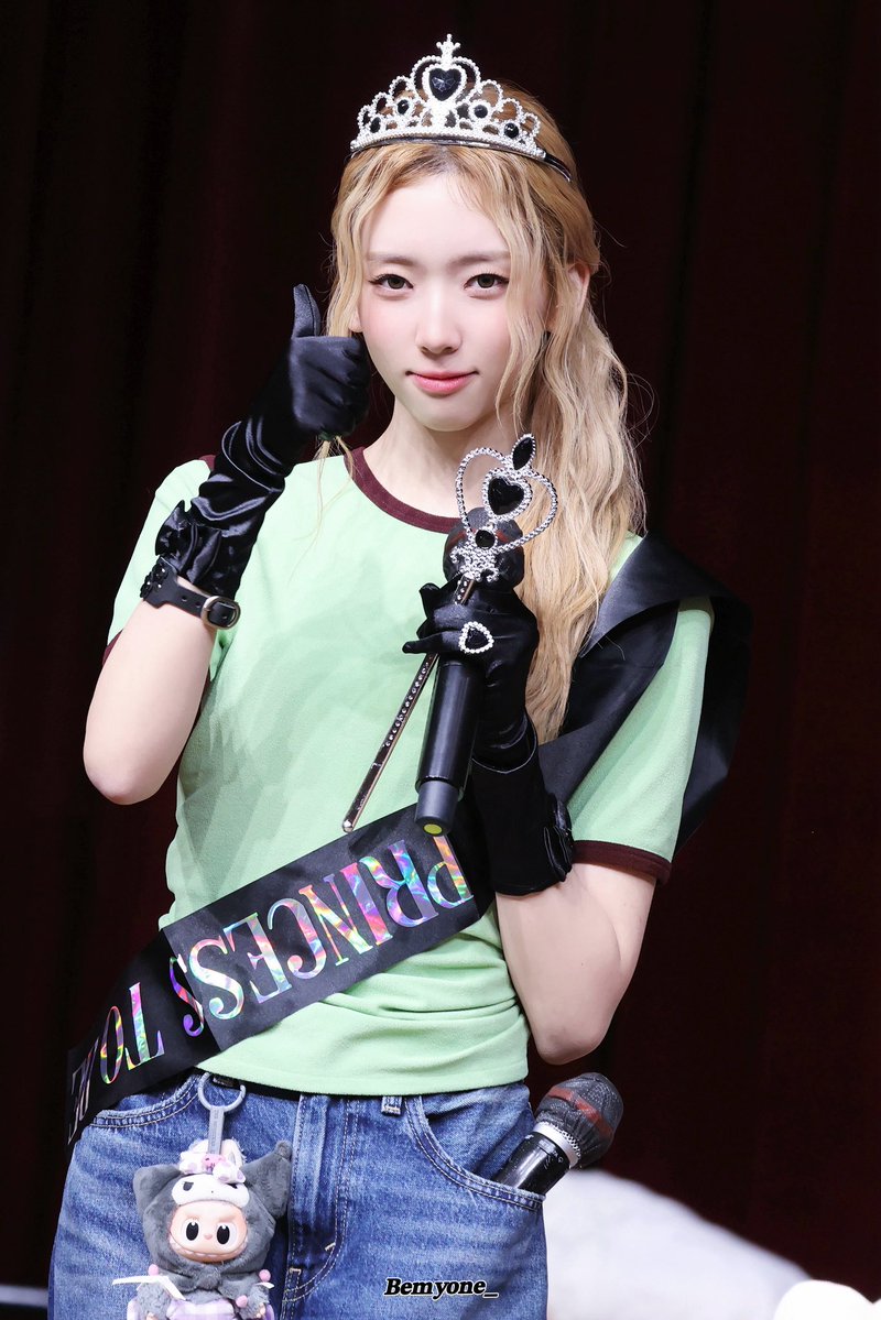 Bemyone_0411's tweet photo. 260922

#ELENA #TUIDE
#튜이드 #엘레나 https://t.co/OU4J8c7uV5