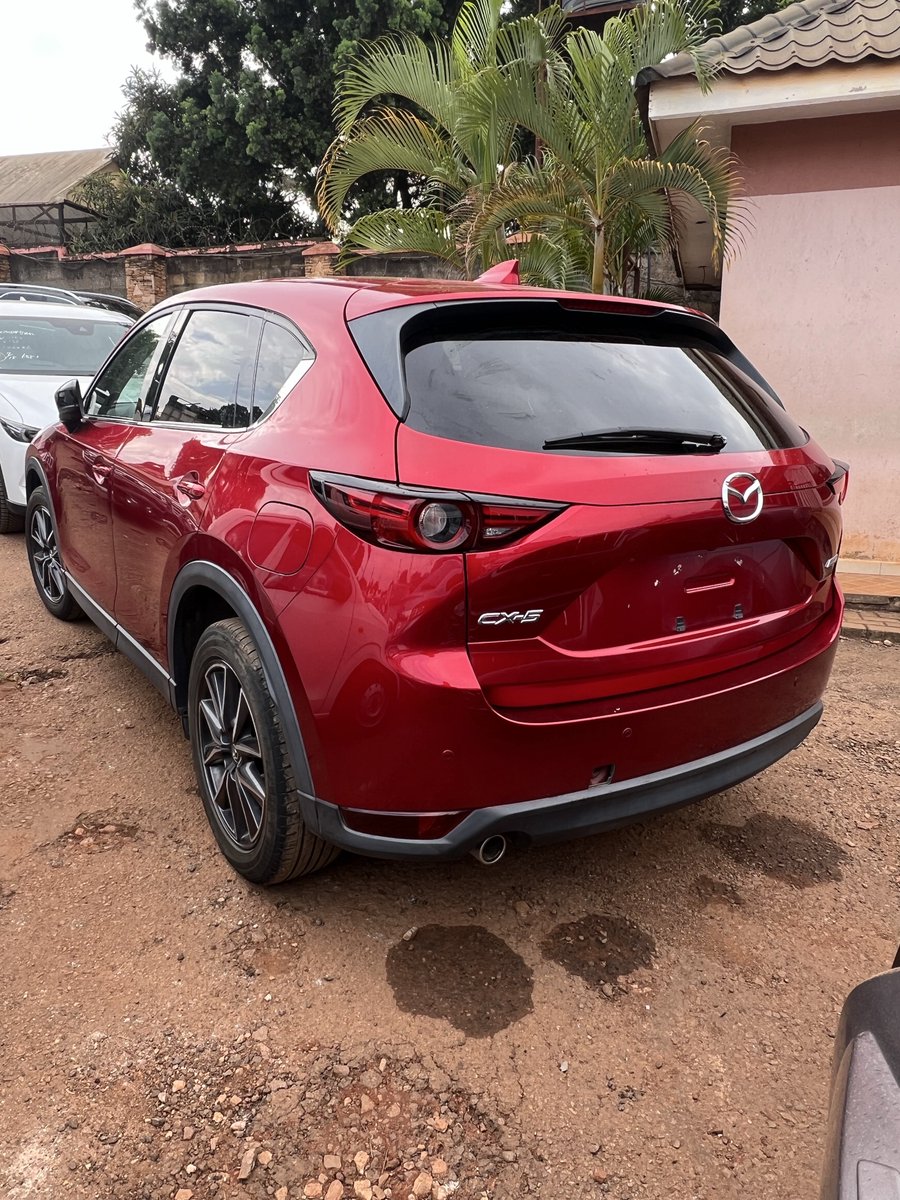 kitagatamotors's tweet photo. 2017 Mazda CX-5 for sale.
Petrol 
Price Ugx75m
Call 0704668111 https://t.co/qcQhGtd3MH