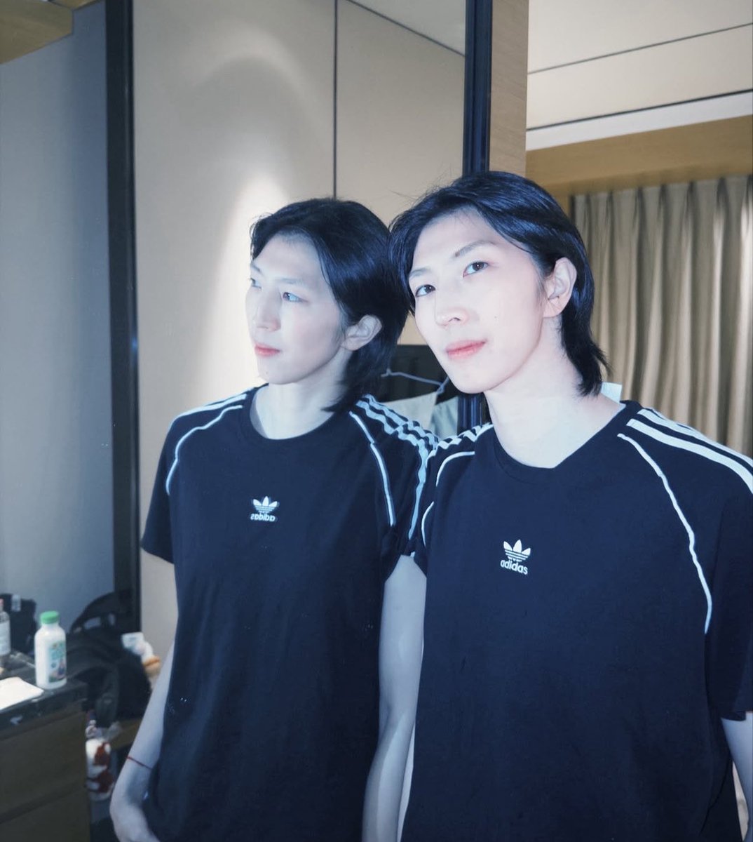 bornfjj's tweet photo. พี่ไม่โอ เมิ่งเจี๋ยโคตรจะเป็นงาน ชีเลือกลงรูป gf material แบบนี้ในไอจีอ่ะ ใครเข้าใจบ้าง😭 https://t.co/k6dxU6BUah
