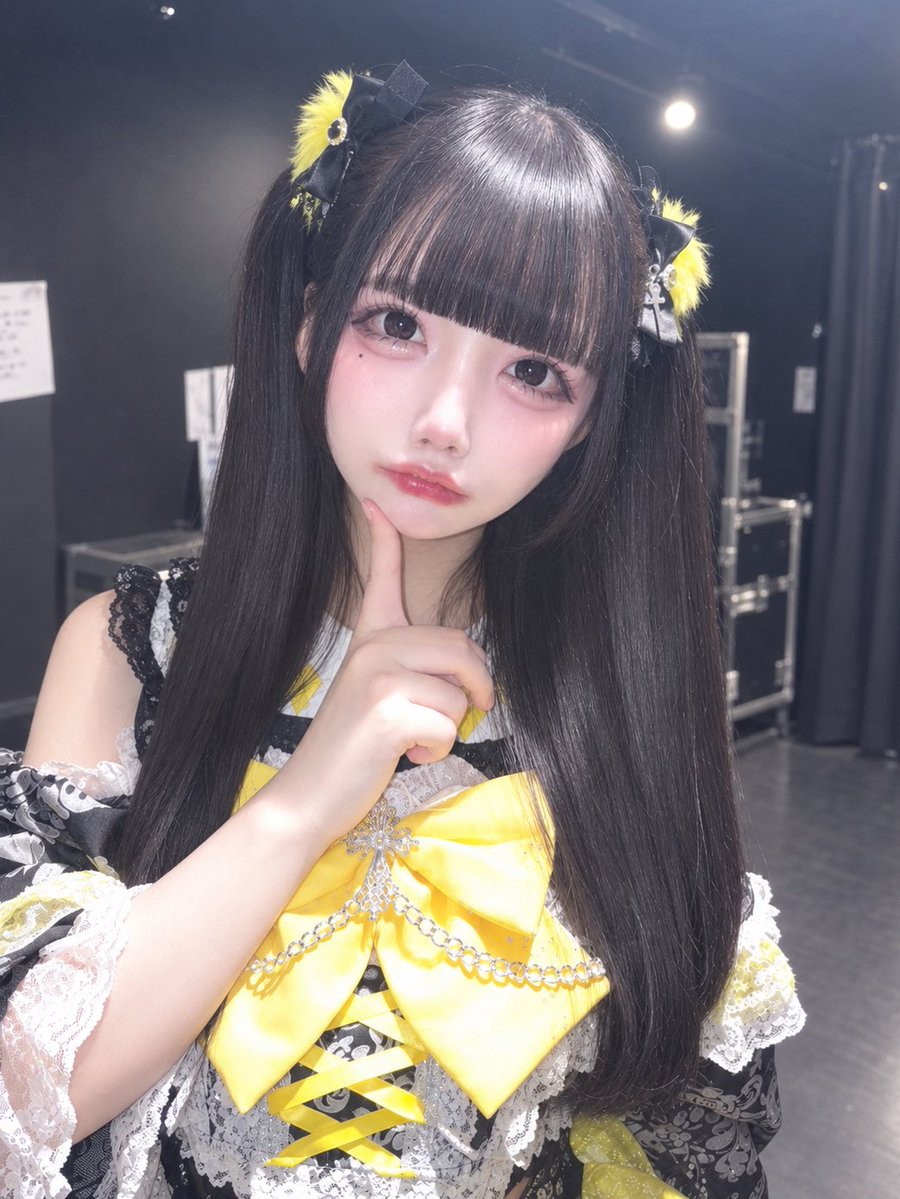 risa_0305__'s tweet photo. わたし独りぼっちの堕天使？ https://t.co/j5YCnEzPY1
