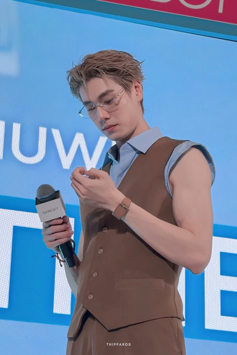 thipparosdtp's tweet photo. ใครทำอะไรน้องงงง 🤏🤏

PHUWIN SKIN DETECTIVE

#SKINOXYxPHUWIN
@phuwintang #phuwintang https://t.co/FNRcNZwBcd