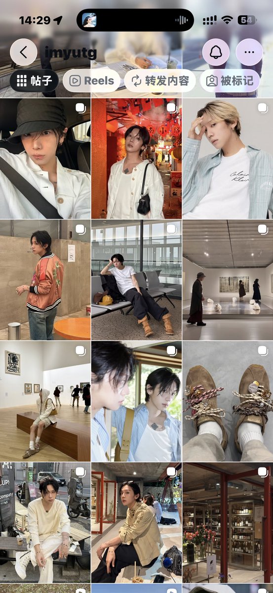 tangliuyang2's tweet photo. 男生想提高精致度和氛围感，最简单的办法就是放弃那种国潮放弃国内那些复杂的设计，把所有的购物平台算法垂直推荐为“clean fit”，不会的直接复刻这个博主。

一点点饰品搭配就可以，不要带太多了，比如你如果带一个卡地亚的小戒指配上一身素净的clean fit，在人群中就赢了。

雄竞第一课（我最喜欢的ins博主）