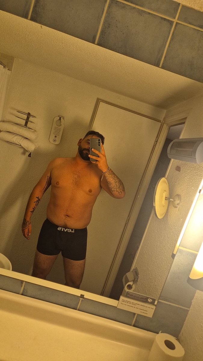 dew_arno's tweet photo. Petit déj 🤤 
Je dois régler un ptit problème de contrôle technique et c'est parti pour continuer l'aventure ce soir je serais au bord de la mer 🌊 https://t.co/NVHyXcJ3gG