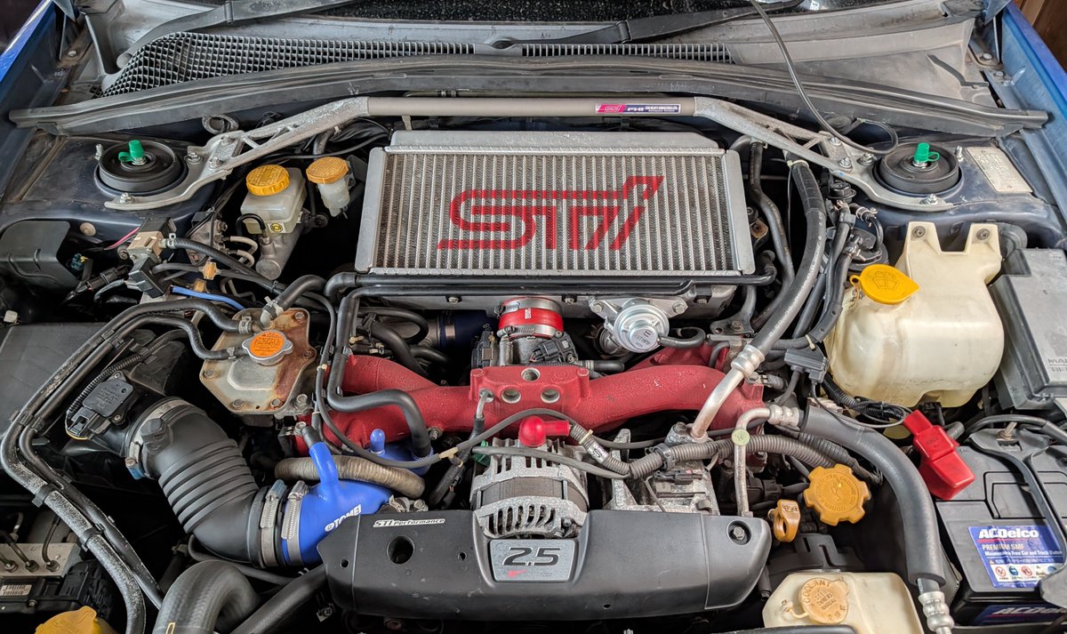 hanachan_ac's tweet photo. 新しい突っ張り棒がつきました。GDB純正流用です。 https://t.co/HHntLL0zg3