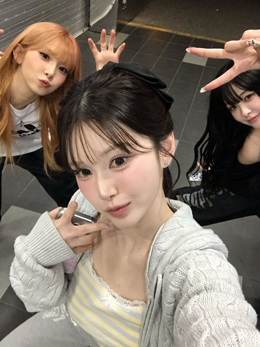 gapyeonghaus's tweet photo. [260923]
#tripleS Mayu COSMO Talk update w/ Kotone &amp; Lynn 🐇🦭🦈 

#Mayu #마유 #マユ
#Kotone #코토네 #コトネ 
#Lynn #린 #リン https://t.co/6A3EyJ2THT