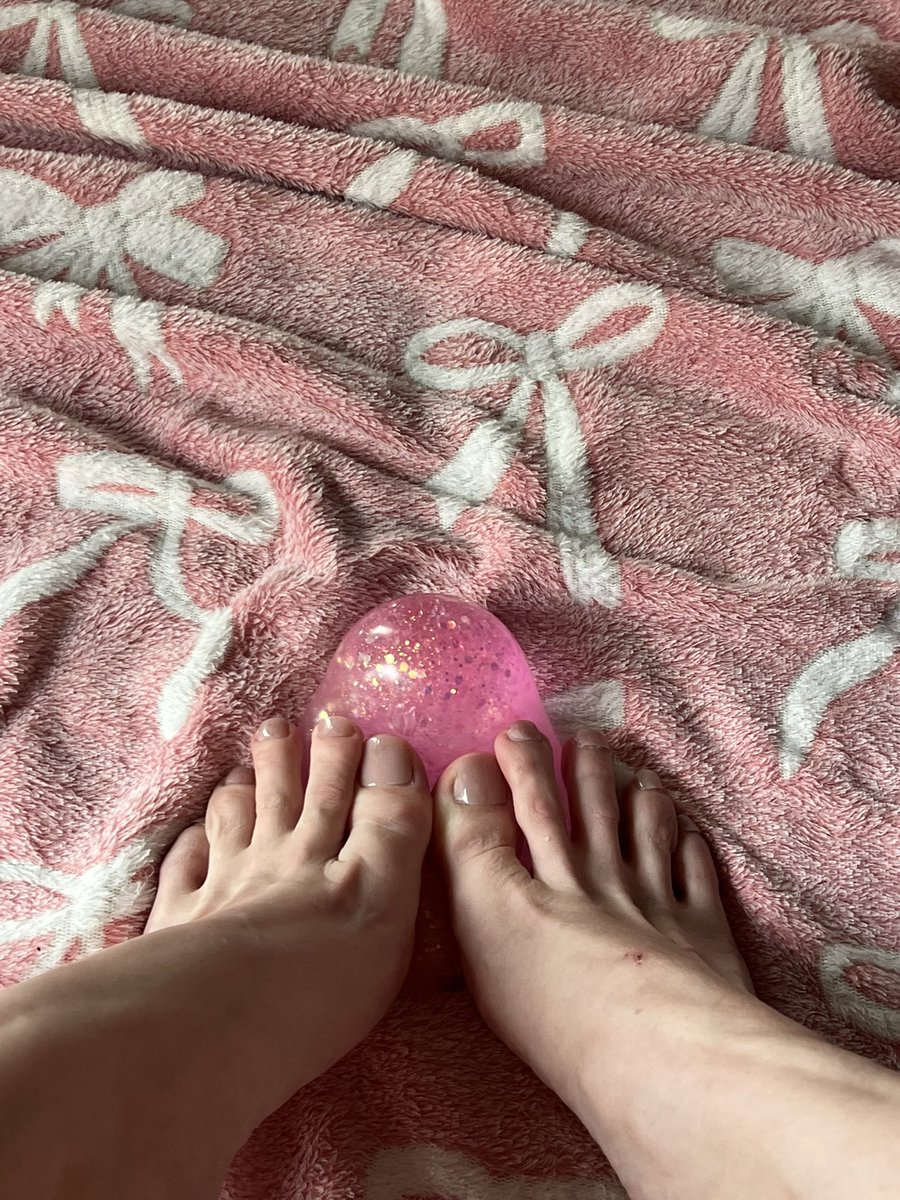 SinningAngel98's tweet photo. Can I squish your balls like this?? If this squishy can handle it surely you can too, also I got my nails done, how do my toes look? Hehe I think they’re pretty feet 🦶 
#ballbusting #feet https://t.co/Jixq18jBS4