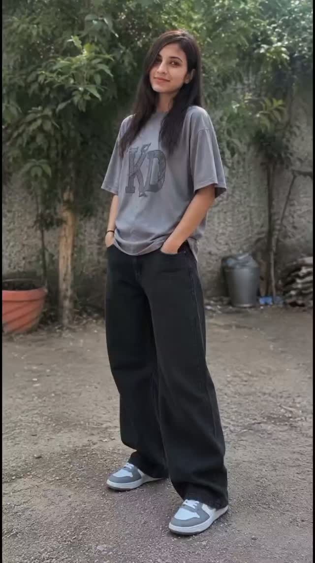LilyLongugz7's tweet photo. 🤭 Adakah ini cuma kebetulan, atau pertemuan mereka memang ada cerita seterusnya? ❤️ Bersambung ke Episod 4… https://t.co/Avl0HNj0cM