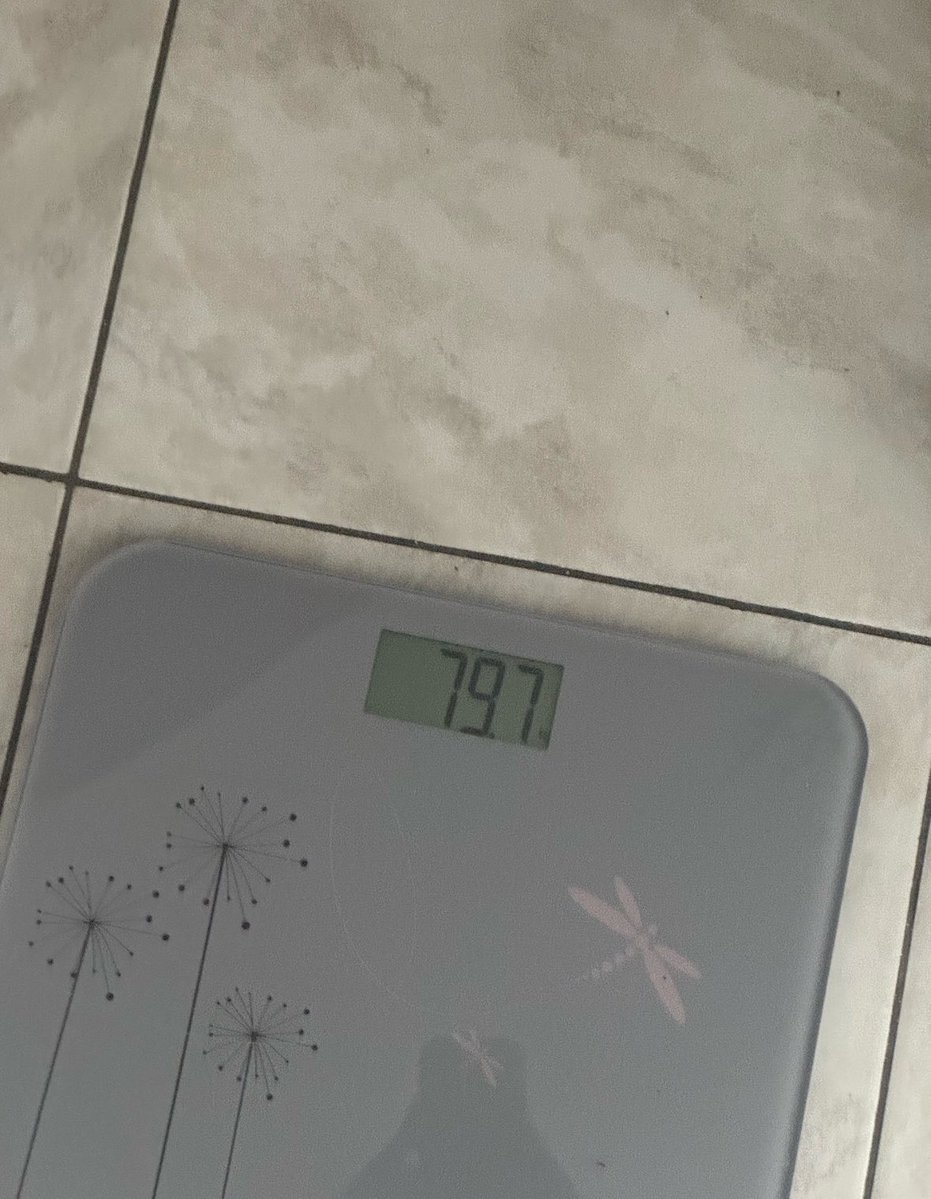 Cala_Bocaa's tweet photo. 20 juillet vs ce matin 
-10,1kg avec un rééquilibre alimentaire et du sport en un peu plus de 2 mois 🥳🥳🥳 https://t.co/qu8OyTsesB