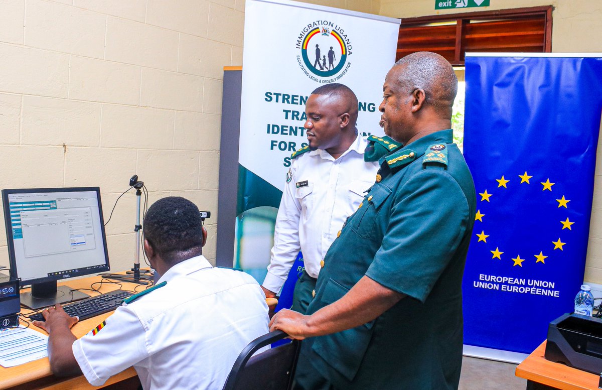 IOM_Uganda's tweet photo. With @UEenRDC support, @NCIC_Ug, together with IOM🇺🇬, is building border officials’ capacity to use the Migration Information and Data Analysis System (MIDAS) to effectively manage movement along the Uganda-DRC border. https://t.co/bkLb1AZ50t