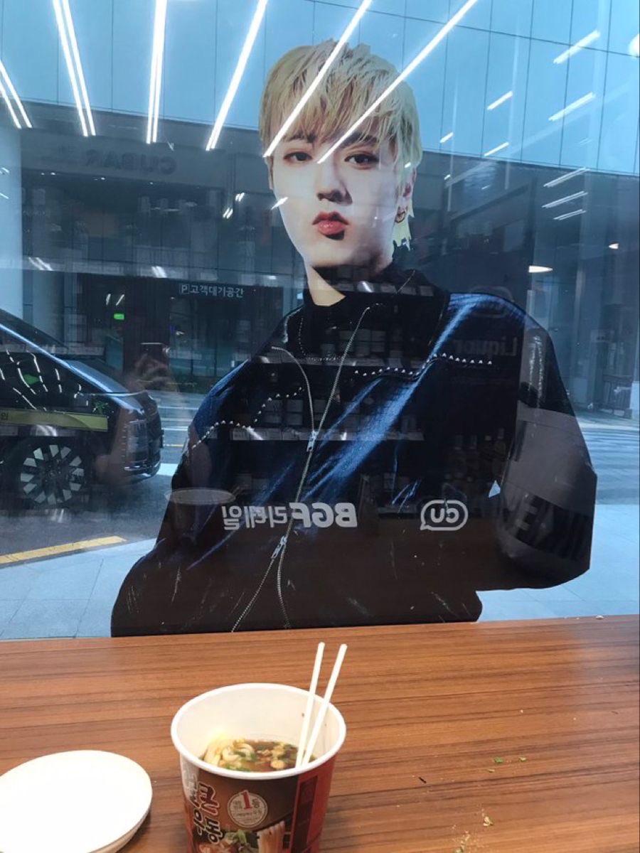 whatthearchive's tweet photo. 전에 친구가 이거보고    남희두 왜 염색했냐고  함 https://t.co/7YphTjXsDW