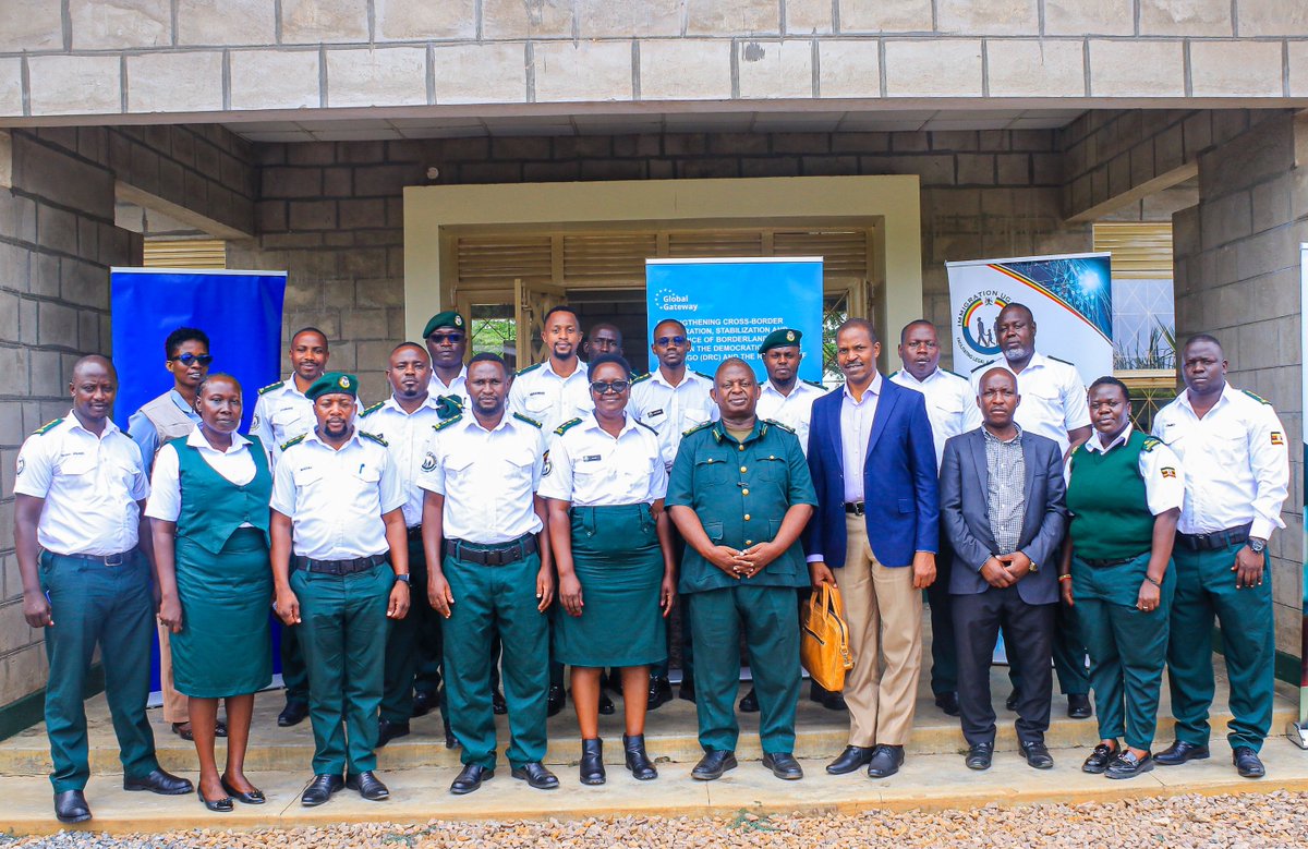 IOM_Uganda's tweet photo. With @UEenRDC support, @NCIC_Ug, together with IOM🇺🇬, is building border officials’ capacity to use the Migration Information and Data Analysis System (MIDAS) to effectively manage movement along the Uganda-DRC border. https://t.co/bkLb1AZ50t