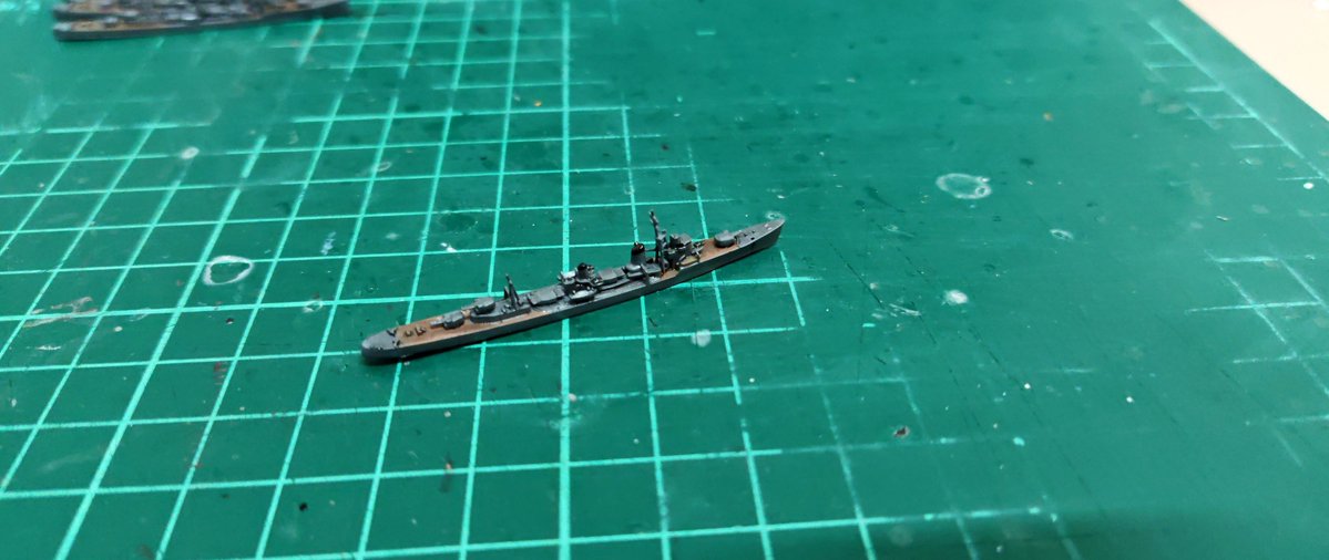 double_lead_'s tweet photo. 本日導入
 #DAMEYA より
日本海軍 夕雲型駆逐艦

陽炎型の改良型・完成形とされる艦級
同型艦は19隻が建造されましたが、取り急ぎ8隻竣工させました

 #2000スケモ https://t.co/mz3Rmvui81