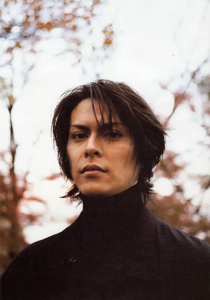 NoranekoMiu's tweet photo. Autumn Beauty 🖤 https://t.co/P7PkqvbM2y