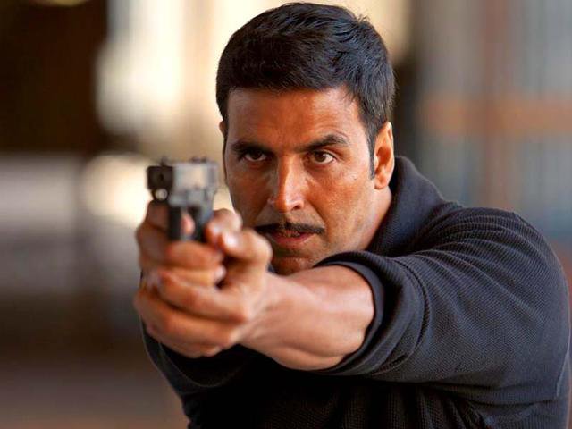 AkkyKuntal's tweet photo. 💥 Exclusive Update 💥

You will be greatly surprised and delighted to learn that megastar #AkshayKumar Sir has recently signed a big-budget SPY ACTION THRILLER.🤞🏻🤫

Can you guess? https://t.co/0p2lDwTa5P