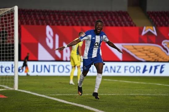 vitorsmirand's tweet photo. 1 Ago 2020

Díaz expulso aos 38' com duplo amarelo por Artur Soares Dias com 0-0 no marcador. 

RF: Benfica (1) - FCP (2).

2 Maio 2010

Fucile expulso aos 51' com duplo amarelo por Olegário Benquerença com 1-0 no marcador. Luisão empata 5' depois. 

RF: FCP (3) - Benfica (1) https://t.co/ntROakJw5S