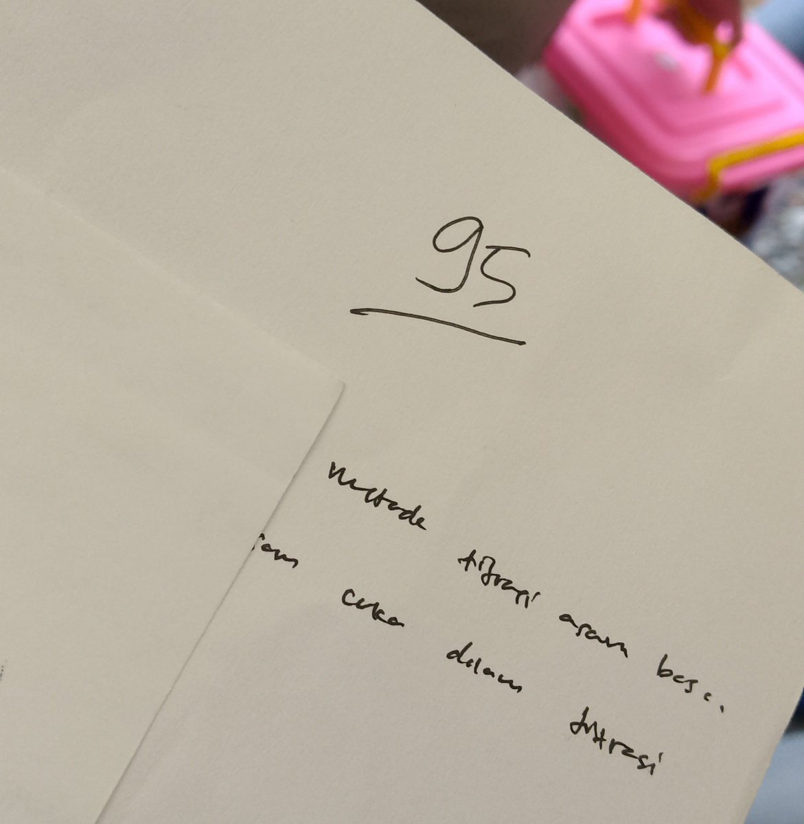 eugenespac's tweet photo. Me: "Aku capek aku gakuat sama semua praktikum, aku gak suka sama printilan jurusanku"

Also My pretest score: https://t.co/UKcRAS2V0P