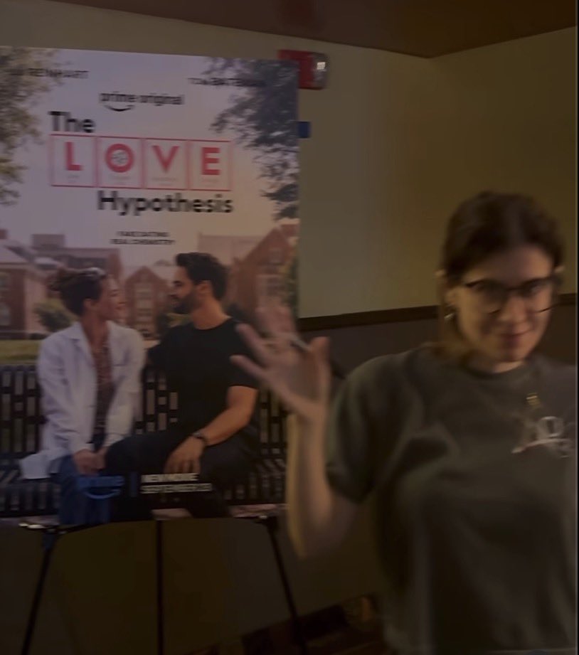 poppyndaisyy's tweet photo. Ali Hazelwood is so proud of ‘The Love Hypothesis’ movie🥹🩵 https://t.co/PL9GOgSdeZ