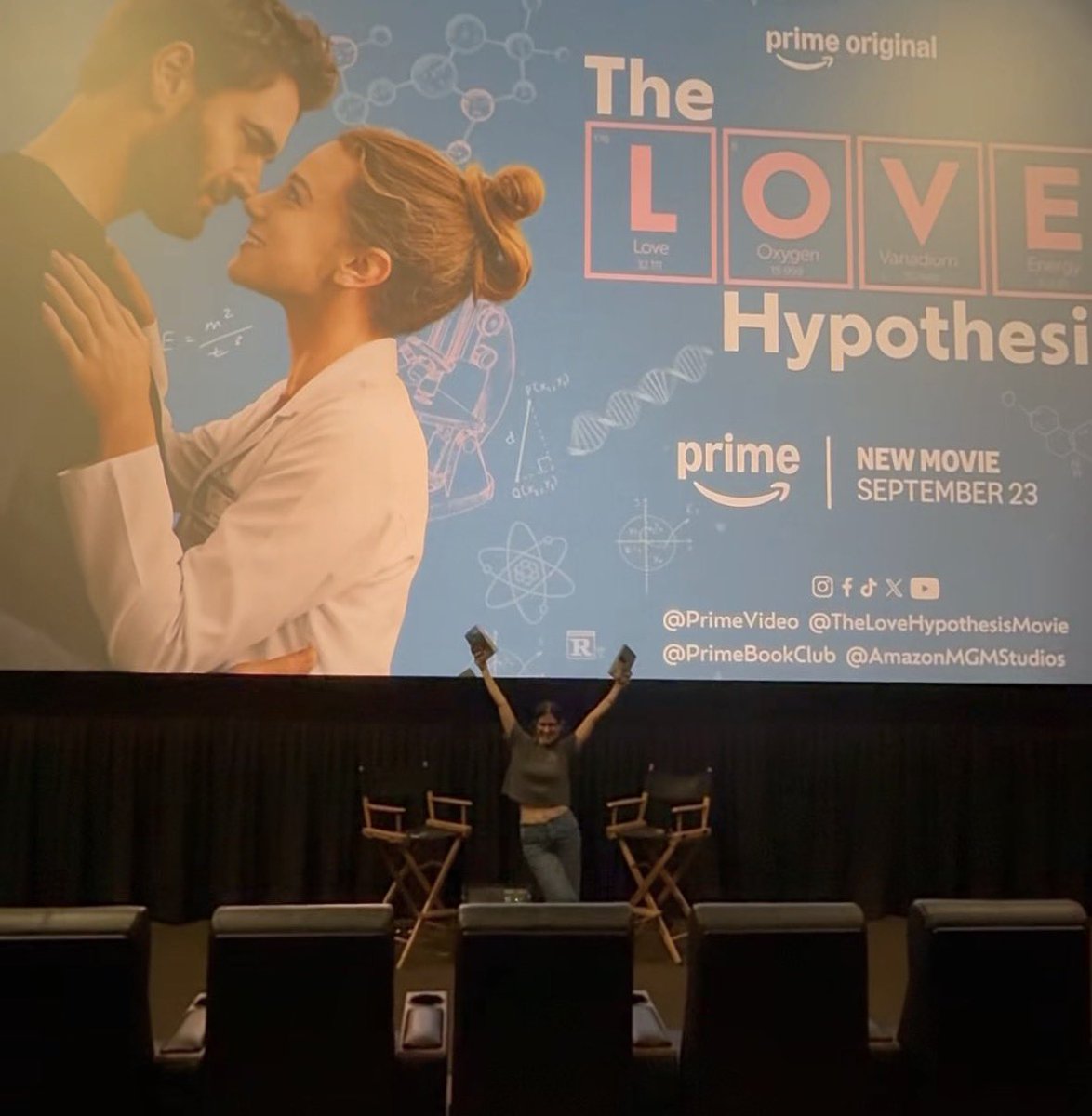 poppyndaisyy's tweet photo. Ali Hazelwood is so proud of ‘The Love Hypothesis’ movie🥹🩵 https://t.co/PL9GOgSdeZ