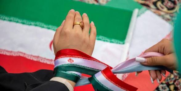 Godz7f0's tweet photo. خاک ایران برای ما فقط خاک نیست؛
خاطره‌ی کودکی،
صدای مادر،
دست‌های پدر،
کوچه‌های قدیمی
و رؤیای فرداست.
جان‌فدای این خانه‌ی دیرینه
#جانفدایان_فارس
#جانفدایان_شیراز https://t.co/qoS4cUvPXH