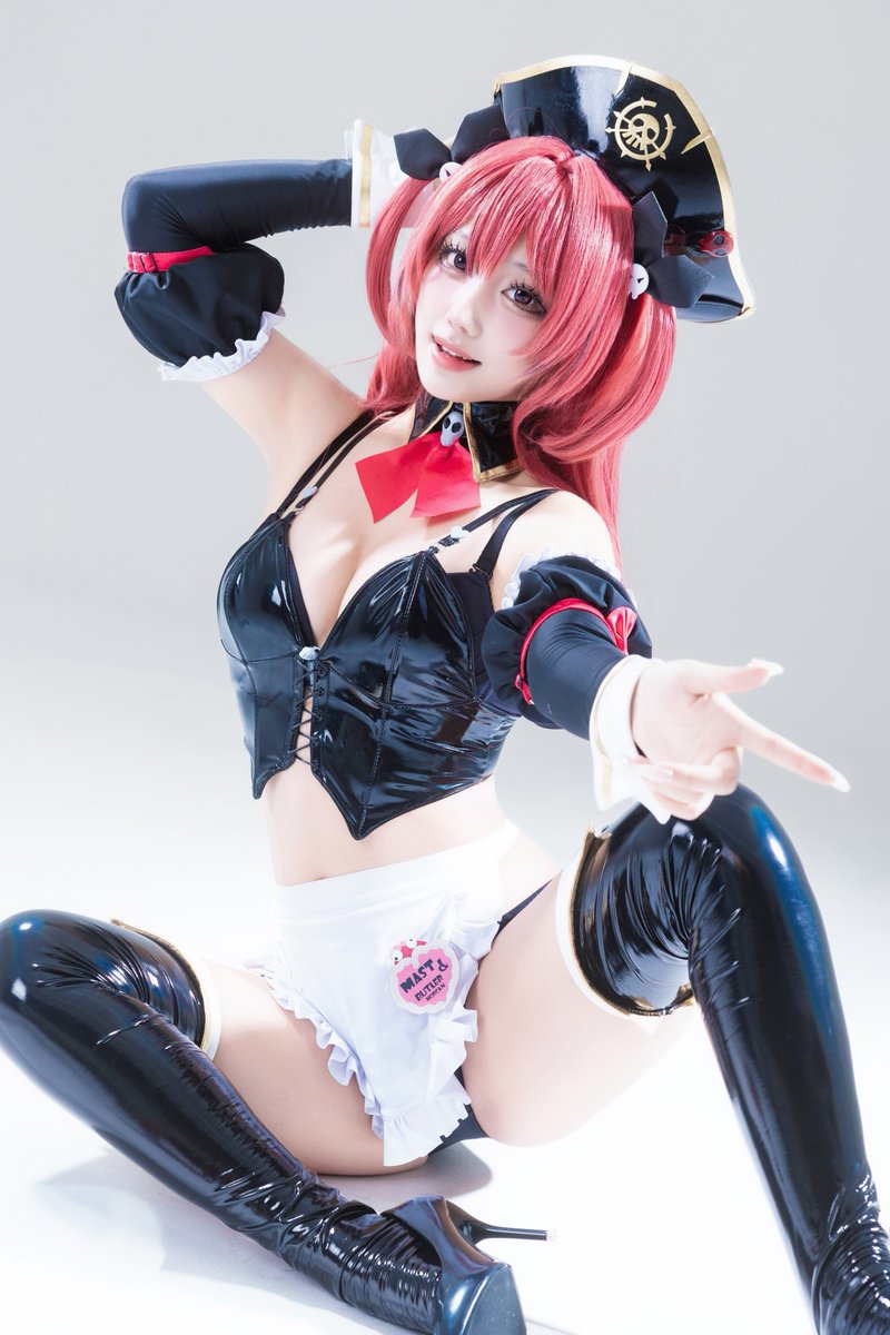 rxrxnyang's tweet photo. Mast❣️🏴‍☠️

#NIKKE #NIKKEcosplay https://t.co/LdJ0nHGyFm