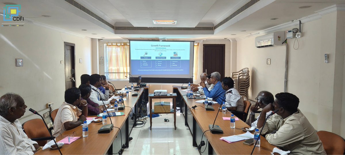 IndiaCDFI's tweet photo. Update from our #PACS Study🌾: Under the Strengthening PACS &amp; FPOs pilot in Tamil Nadu, we've onboarded 2 FPOs engaged in cold-press groundnut oil processing in Vanur &amp; Thellar districts. 

We're excited to help them grow their market access, capacity &amp; turnover.

#PACS #FPO #FPC https://t.co/TNJ3LBlB5f