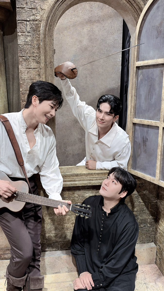 heavenmania_'s tweet photo. [스타크로스드] 오늘의 베로나✉️

✔️티볼트 #정동화
✔️머큐쇼 #김경수
✔️플레이어 #정상윤

𝑺𝑻𝑨𝑹𝑪𝑹𝑶𝑺𝑺𝑬𝑫

-
2026.9.22.~2026.12.13.
예스24아트원 2관
#연극 #스타크로스드 #starcrossed https://t.co/5CEqYEBikS