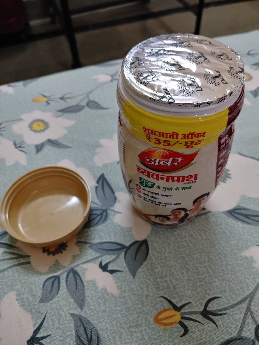 Saransh7715's tweet photo. @ZeptoNow @zeptocares
#UHQPJKUIF60116 had Chyawanprash expiring 09/2026. You call this your “quality standard.” I even visited the store and found the same near-expiry batch stocked there. Is this really Zepto’s quality standard? Please take this issue seriously and resolve it. https://t.co/iFPlw3KQRz