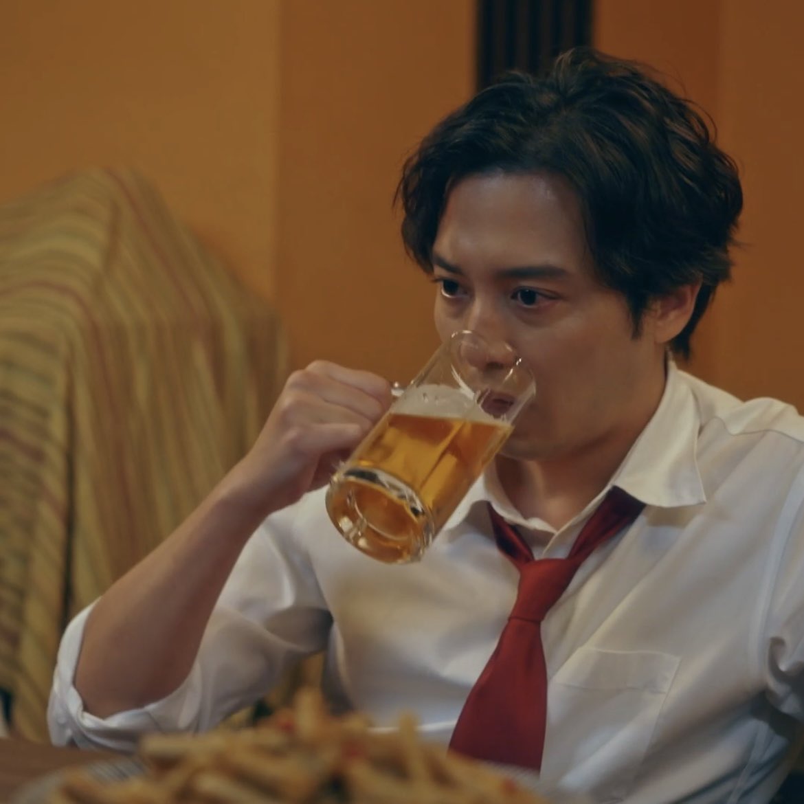 like_ura's tweet photo. 視聴者が選ぶ多古井さんの好きなところにビールジョッキを持つ手(腕の筋)が発表された時、「そういうの皆さん好きなんですね、意外。持ち方意識してない」と言ってた秀くんたぶんピンと来てないので抜粋しておきます。これからも腕の筋よろしくお願いします。 https://t.co/s8o8kV2Fom